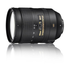 Review Nikkor 28-300mm f/3.5-5.6G