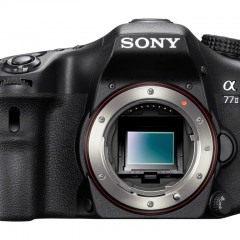 SONY lanseaza a77 II