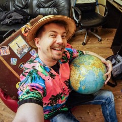 Un selfie te poate duce in Thailanda